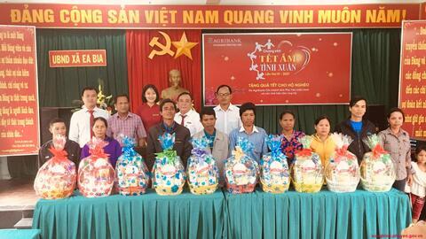 Agribank Sông Hinh tổ chức chương trình Tết ấm tình xuân 2021