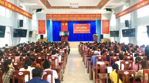 Sông Hinh hoàn thành tốt đẹp lớp bồi dưỡng lý luận chính trị hè năm 2025 cho ngành giáo dục