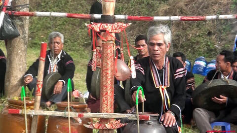 Gỡ bỏ hủ tục, gieo mầm no ấm