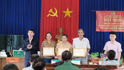 Hội nghị giao ban Ngân hàng chính sách xã hội Sông Hinh, tại điểm Sông Hinh 1