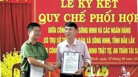 Ký kết Quy chế phối hợp giữa Ngân hàng Chính sách xã hội (NHCSXH) với Công An xã Sông Hinh